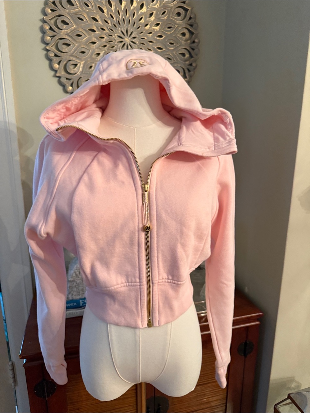 Lululemon Full Zip Cropped Hoodie - Picture 2 of 5
